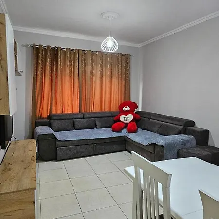 Bear Τίρανα